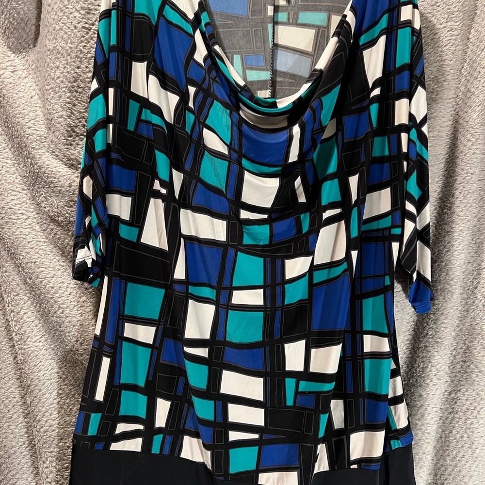 3/$20 Fashion Bug Retro geometrical top tunic cowl